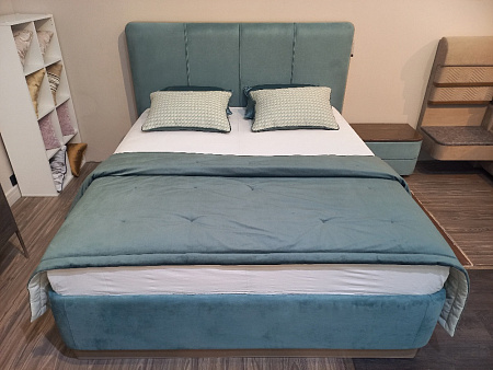 Лакона кровать